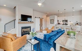 New Luxury Loft #1 With Huge Hot Tub & Great Views - 500 Dollars Of Free Activities & Equipment Rentals Daily